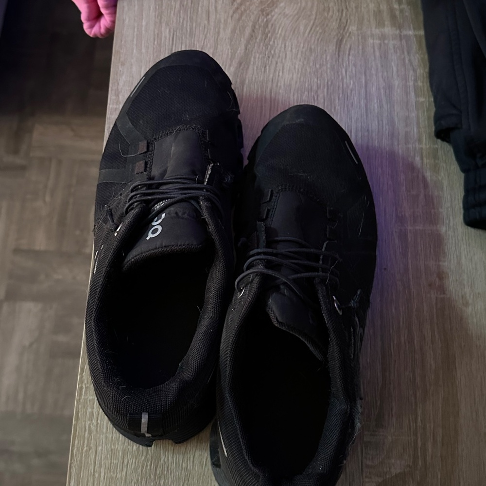 Black On Cloud - image 2